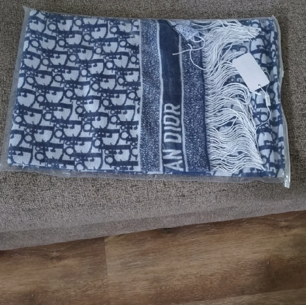Dior Blue and White Scarf - Picture 3 of 6